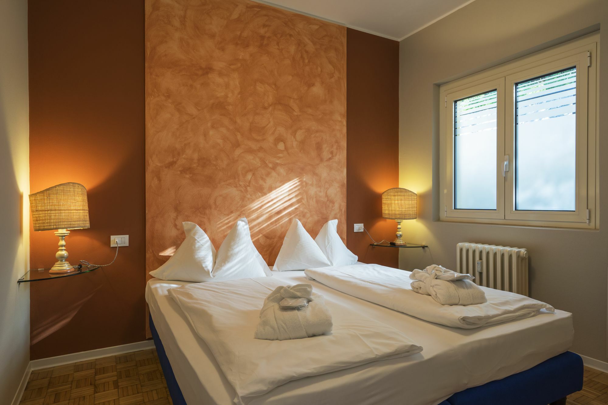 Dependence Del Parco Hotel Porlezza Bagian luar foto