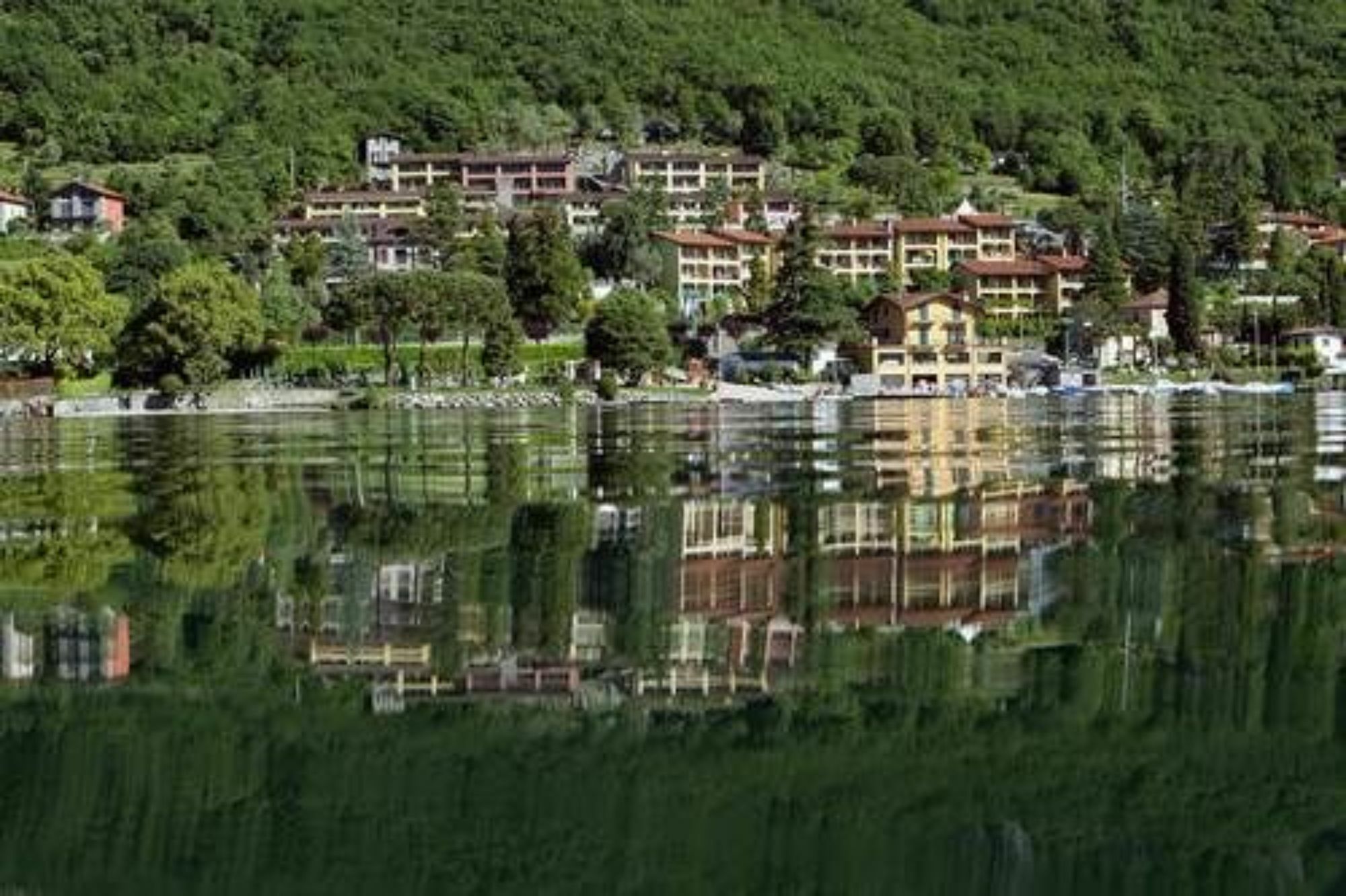 Dependence Del Parco Hotel Porlezza Bagian luar foto